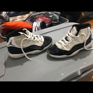 Air Jordan retro 11 size 9.5